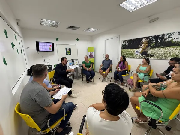 Cursos ofertados pela Escoop em abril