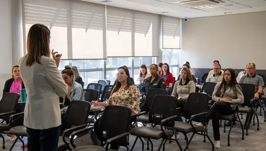 Cursos de proatividade e trabalho em equipe