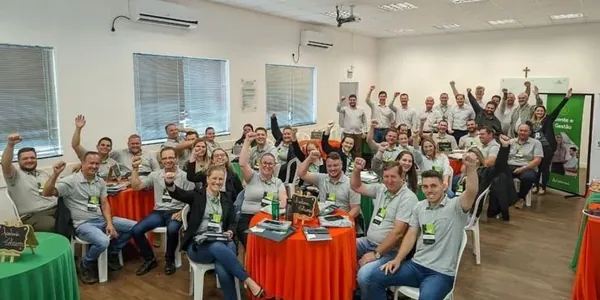 Academia Cotrirosa: Pessoas em Desenvolvimento - Escoop e Cooperativa Cotrirosa