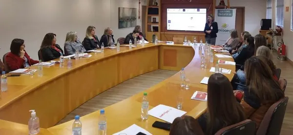 Confira alguns cursos ofertados pela Escoop em JUNHO