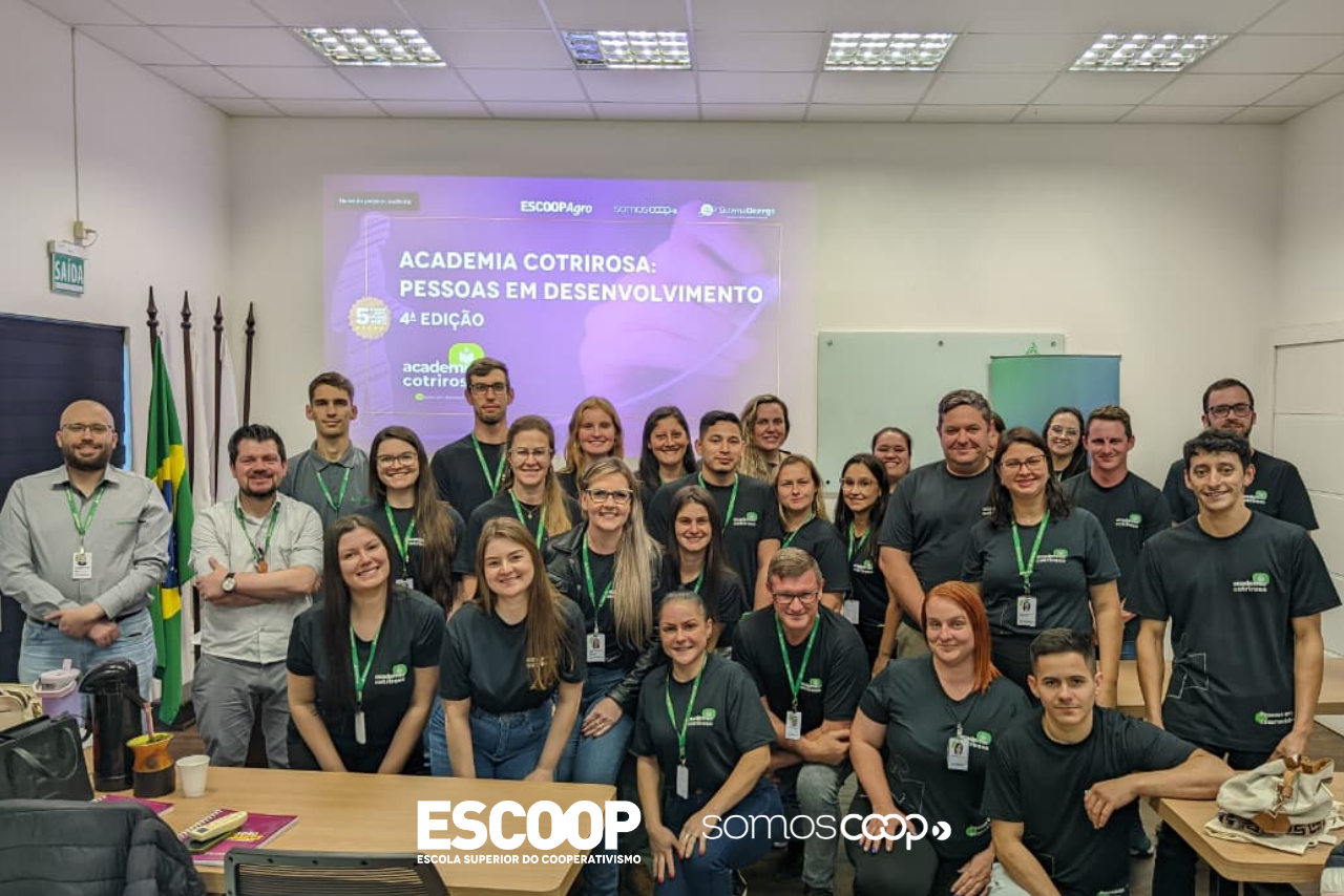 Academia Cotrirosa prepara profissionais para novos desafios